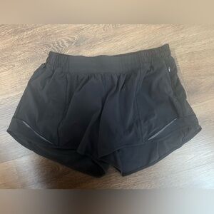 Lululemon Hotty Hot 4inch